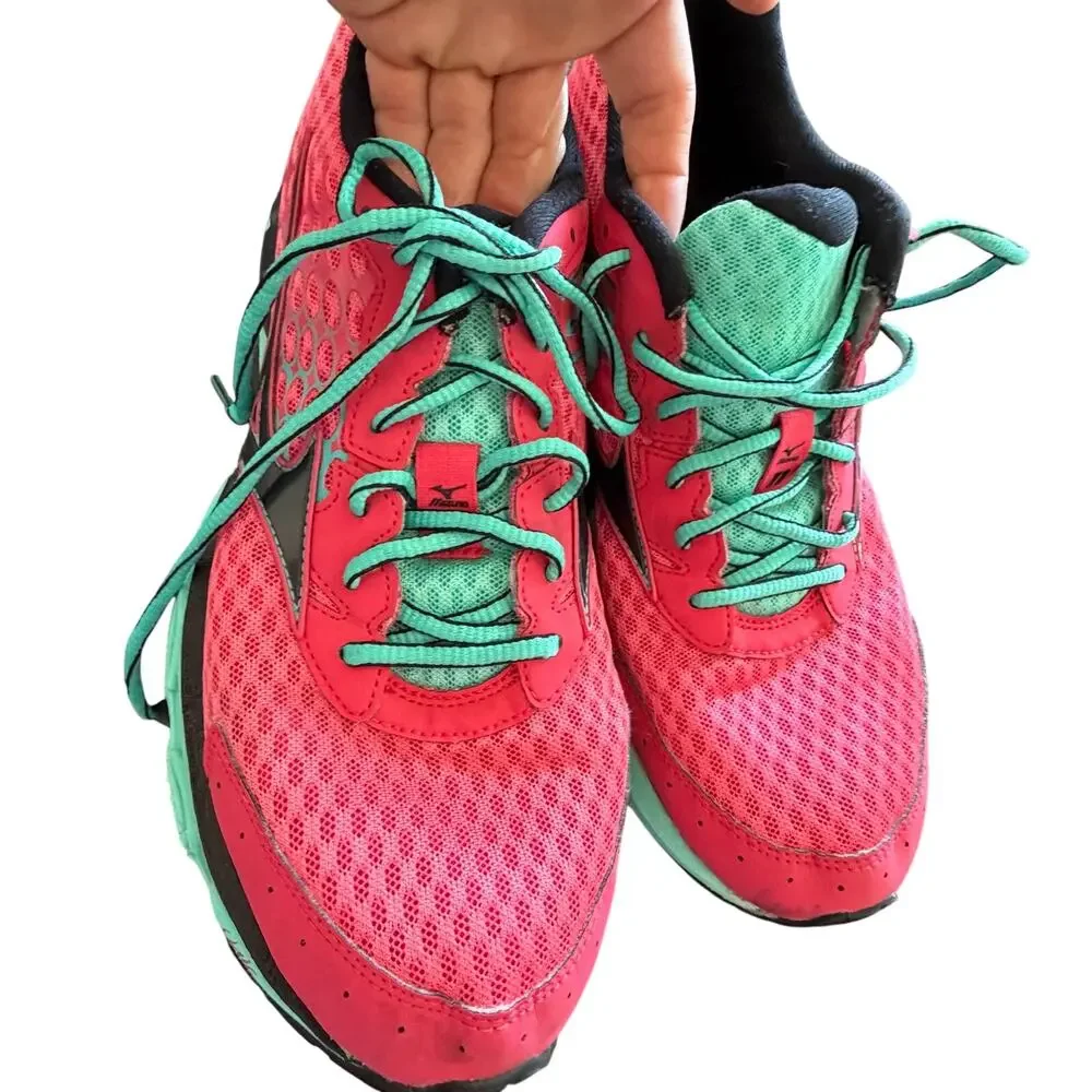 Mizuno Women's Wave Inspire 11 running shoes pink teal green sz 10.5